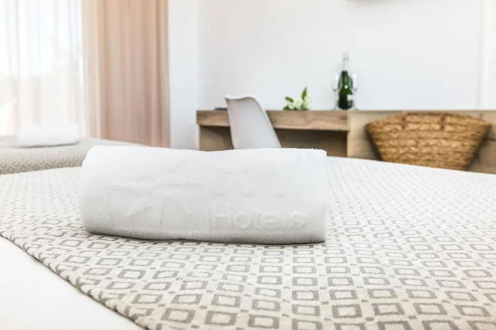 Rvhotels Nieves Mar L'Escala 3*,  Spain