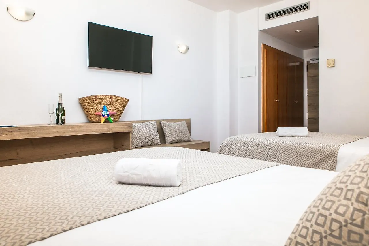 Rvhotels Nieves Mar L'Escala 3*,  Spain